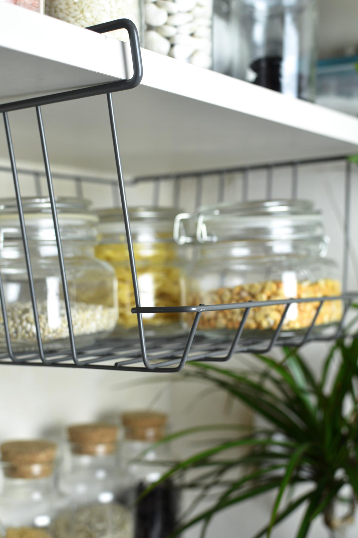Panier suspendu en métal, panier d'armoire, panier suspendu, panier d'étagère, panier de rangement, panier en fil, gris