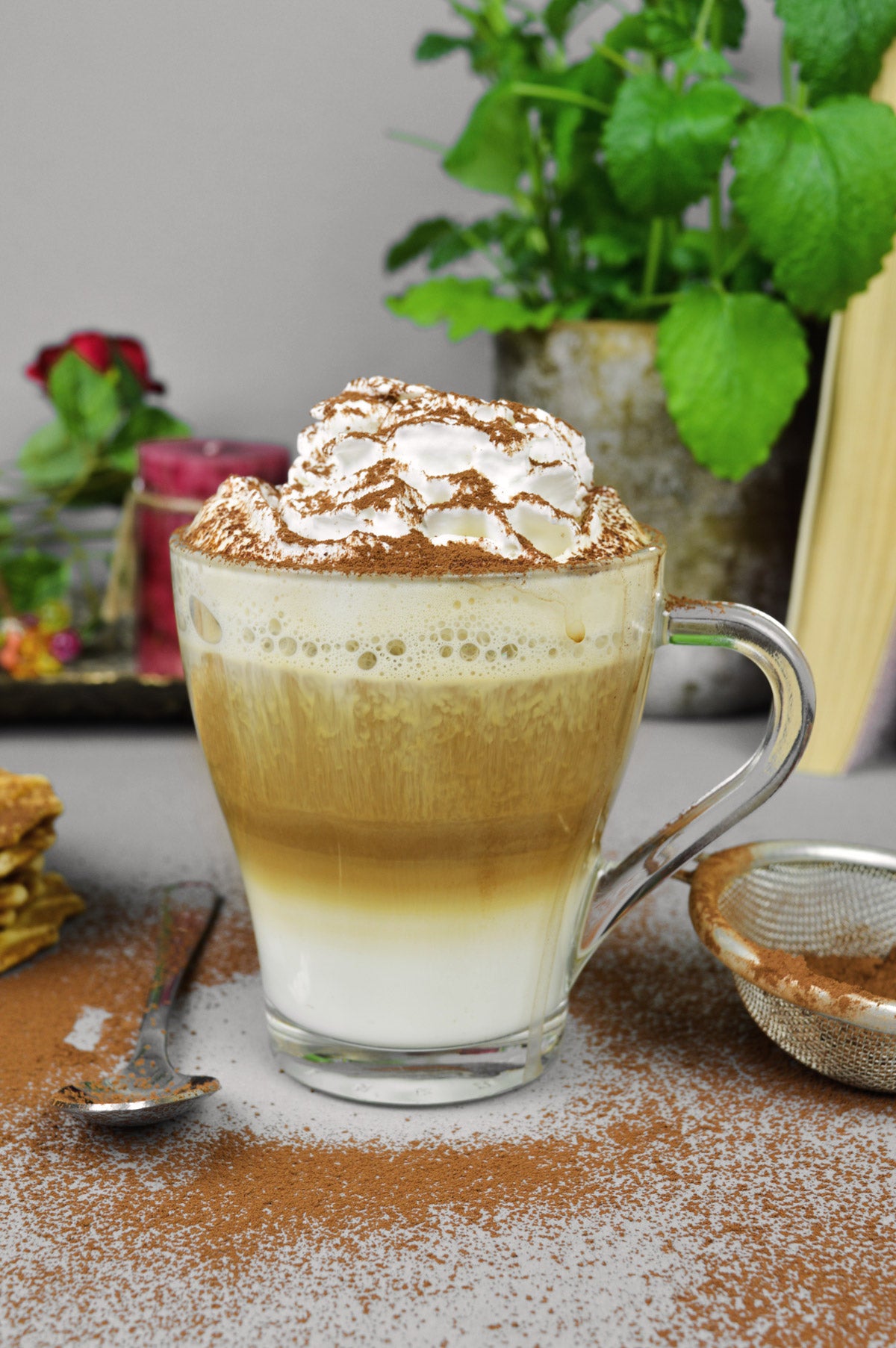 6 Cappuccino-Gläser 250ml mit Henkel und 6 Edelstahl-Löffeln, Kaffee-/ Teegläser