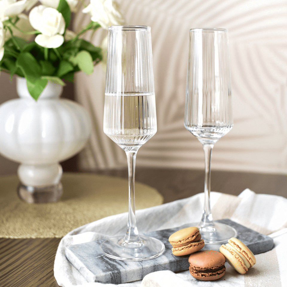 4er Set Sektgläser 250ml elegante Gläser mit geriffelter Oberfläche