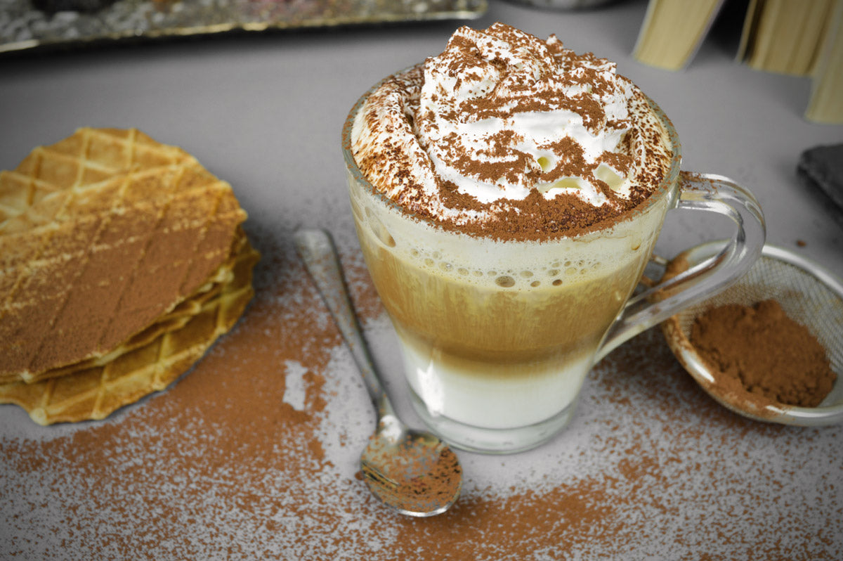 6 Cappuccino-Gläser 250ml mit Henkel und 6 Edelstahl-Löffeln, Kaffee-/ Teegläser