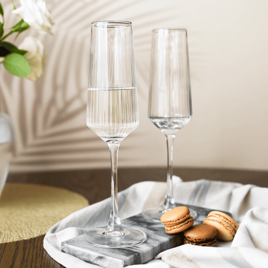 4er Set Sektgläser 250ml elegante Gläser mit geriffelter Oberfläche